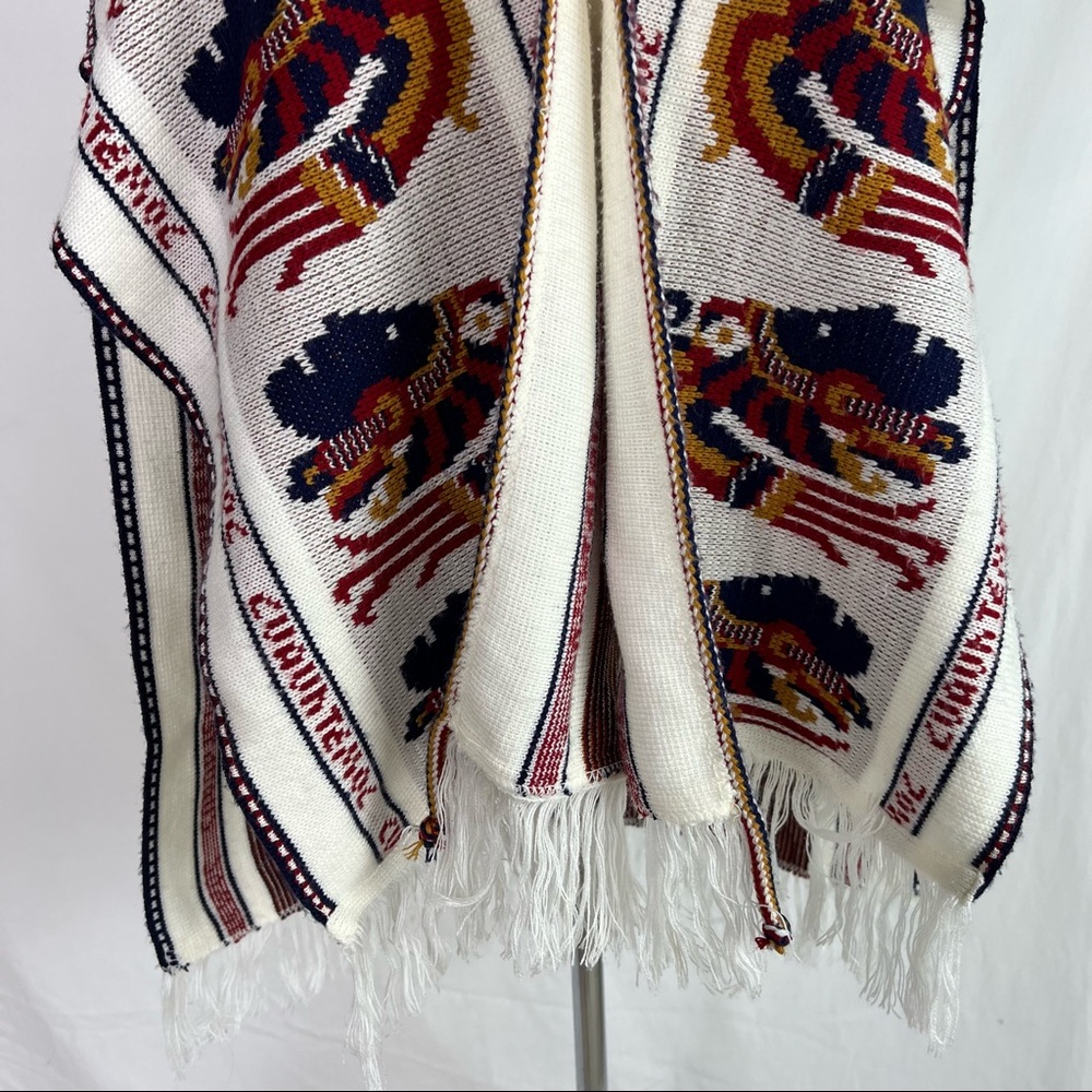 Vintage 70s Circa Cuauhtemoc Aztec Tribal Knit Fringe Poncho Shawl One Size - Picture 4 of 6